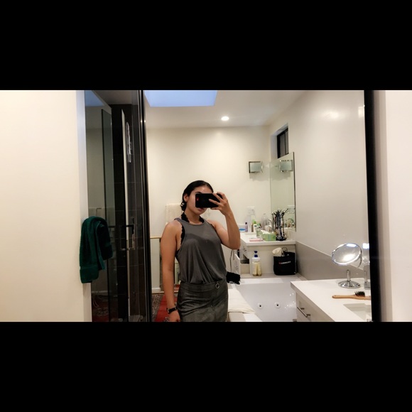 Meet your Posher, Dominique - Picture 1 of 1